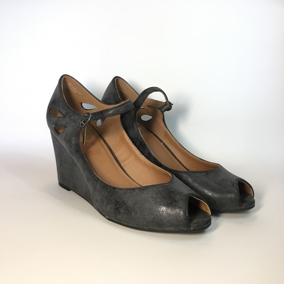 Nicole Grey Cutout Wedges - Picture 5 of 6